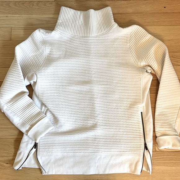all in motion Tops - NOWT—Cream Zip Sweater